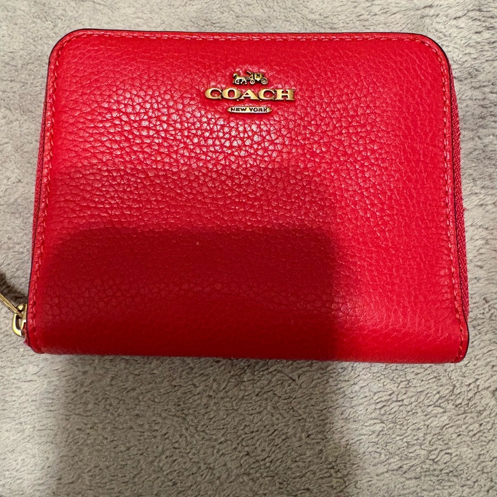 COACH ZIP WALLET
